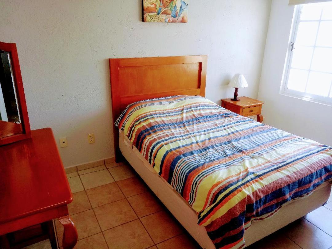 Casa Privada Para Descanso, Se Renta Para 8 Personas Completa Y Tambien Por Habitacion Con Bano Privado Para 2 O 4 Personas Compartiendo Areas Comunes Cuernavaca Exterior foto