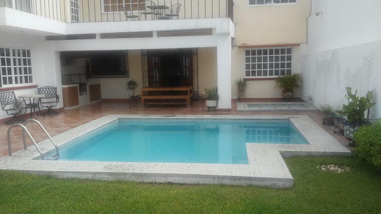 Casa Privada Para Descanso, Se Renta Para 8 Personas Completa Y Tambien Por Habitacion Con Bano Privado Para 2 O 4 Personas Compartiendo Areas Comunes Cuernavaca Exterior foto